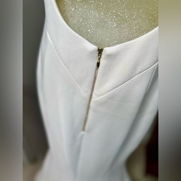 Rebecca Vallance "Billie" White Long Sleeve Gown. Stunning!!!!! Size 8 👰🏼♀️💍 - Picture 8 of 16